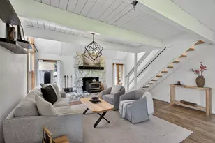 10146 Surrey Pl, Truckee, CA 96161 - Photo 5