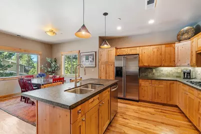 10183 Palisades Drive #4, Truckee, CA 96161 - Photo 5