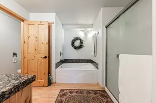 11448 Skislope Way, Truckee, CA 96161 - Photo 17
