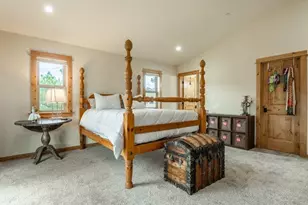 16138 SW Lance Dr, Truckee, CA 96161 - Photo 13