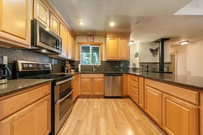 10666 Torrey Pine Road, Truckee, CA 96161 - Photo 9