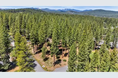 9240 Heartwood Drive, Truckee, CA 96161 - Photo 15