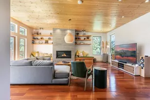 3737 Terrace Dr, South Lake Tahoe, CA 96150 - Photo 15