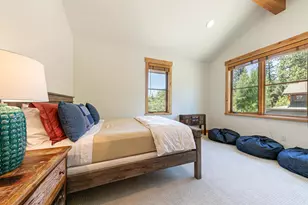 10136 Sagebrush Ct, Truckee, CA 96161 - Photo 17