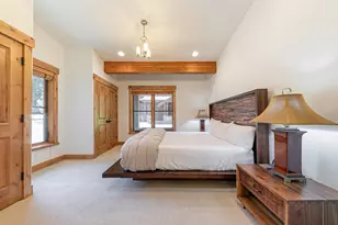 10136 Sagebrush Ct, Truckee, CA 96161 - Photo 13