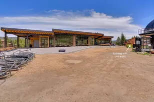 11685 Snowpeak Way, Truckee, CA 96161 - Photo 19
