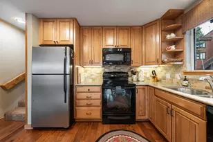 11711 Snowpeak Way, Truckee, CA 96161 - Photo 7