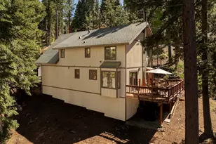 10868 Laurelwood Dr, Truckee, CA 96161 - Photo 25