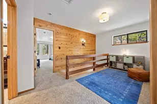 10868 Laurelwood Dr, Truckee, CA 96161 - Photo 17