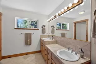 10983 Beacon Rd, Truckee, CA 96161 - Photo 19