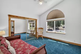 10983 Beacon Rd, Truckee, CA 96161 - Photo 17