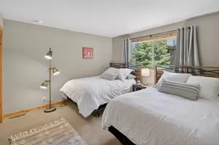 10762 Ponderosa Dr, Truckee, CA 96161 - Photo 19