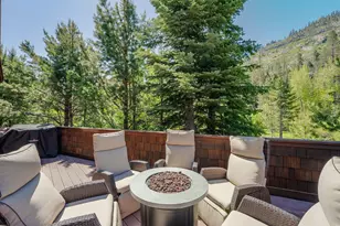 16225 Pine Ct, Truckee, CA 96161 - Photo 3