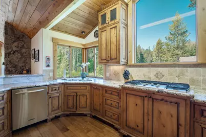 16225 Pine Court, Truckee, CA 96161 - Photo 9