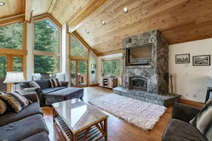 16225 Pine Ct, Truckee, CA 96161 - Photo 5