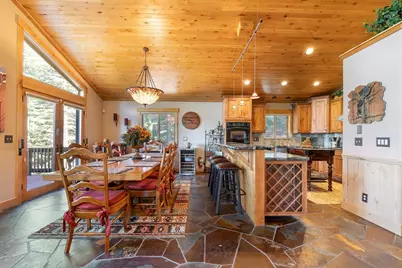 11410 Skislope Way, Truckee, CA 96161 - Photo 7