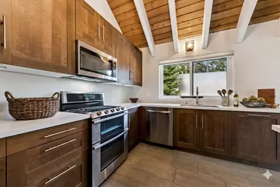 14579 Northwoods Boulevard, Truckee, CA 96161 - Photo 7