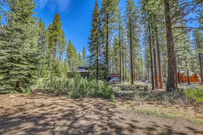 11190 Comstock Drive, Truckee, CA 96161 - Photo 9