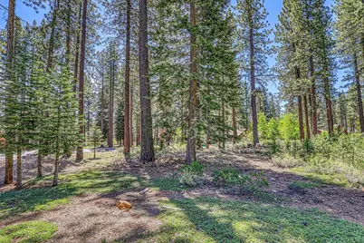 11190 Comstock Drive, Truckee, CA 96161 - Photo 5
