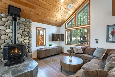 11917 Sitzmark Way, Truckee, CA 96161 - Photo 3