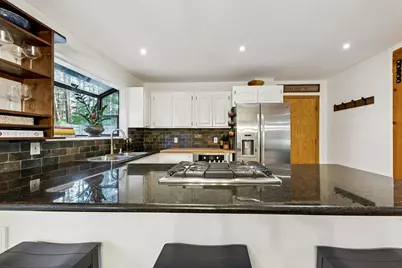 10895 Jeffrey Pine Road, Truckee, CA 96161 - Photo 15