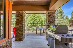 11855 Hope Ct, Truckee, CA 96161 - Photo 13