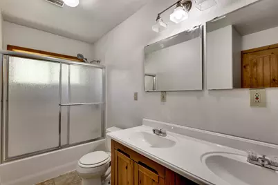8800 Loch Levon Avenue, Kings Beach, CA 96143 - Photo 15