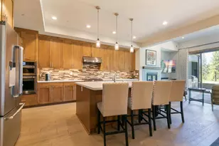 10109 Corrie Ct, Truckee, CA 96161 - Photo 5