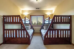 16725 Skislope Way, Truckee, CA 96161 - Photo 13