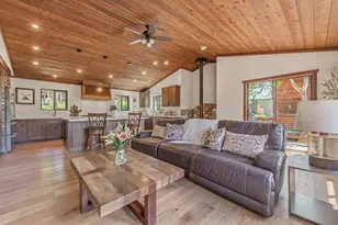 12434 Snowpeak Way, Truckee, CA 96161 - Photo 3
