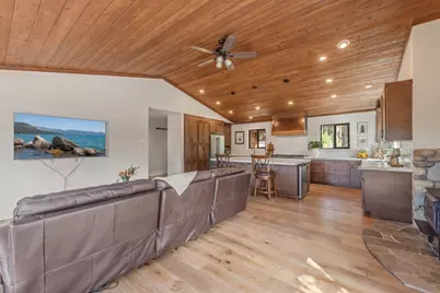 12434 Snowpeak Way, Truckee, CA 96161 - Photo 11