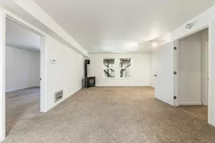 11848 Snowpeak Way, Truckee, CA 96161 - Photo 21