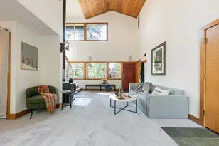 10165 Whitetail Ln, Truckee, CA 96161 - Photo 7
