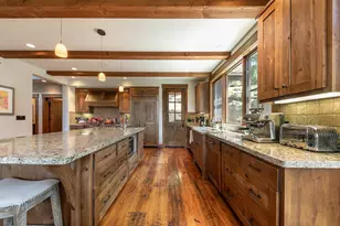 2392 Overlook Pl, Truckee, CA 96161 - Photo 7