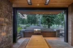 10568 Glen Brook Ct, Truckee, CA 96161 - Photo 5