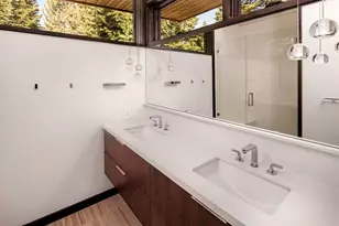 10568 Glen Brook Ct, Truckee, CA 96161 - Photo 15