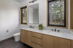 8136 Villandry Dr, Truckee, CA 96161 - Photo 19