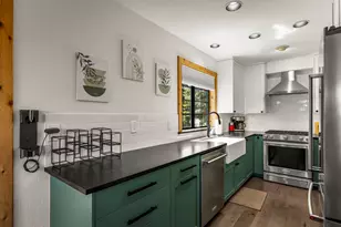 12486 Viking Way, Truckee, CA 96161 - Photo 11