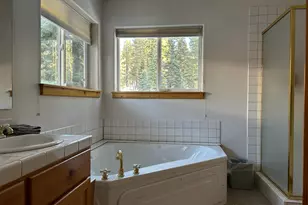 1055 Canterbury Dr, Kings Beach, CA 96143 - Photo 5