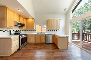 13370 Sierra Dr, Truckee, CA 96161 - Photo 5