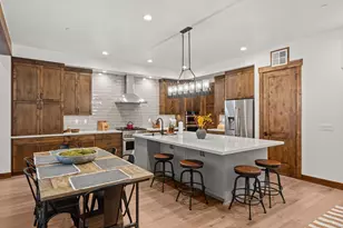 10129 Corrie Ct, Truckee, CA 96161 - Photo 3