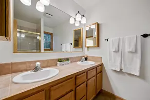 12849 Peregrine Dr, Truckee, CA 96161 - Photo 11