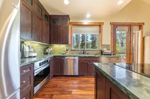 8520 River Rd, Truckee, CA 96161 - Photo 9