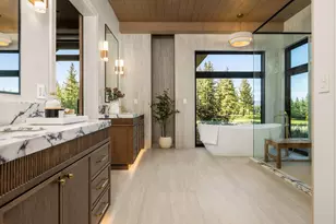 7105 Lahontan Dr, Truckee, CA 96161 - Photo 15
