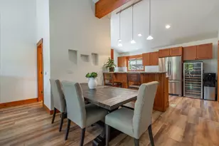 10260 Schaffer Dr, Truckee, CA 96161 - Photo 11