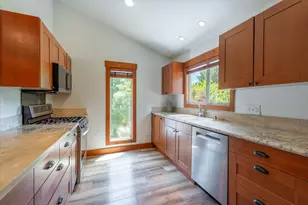 10260 Schaffer Dr, Truckee, CA 96161 - Photo 13