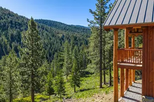18948 La Mirada Rd, Truckee, CA 96161 - Photo 3