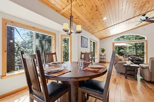 11642 Zermatt Dr, Truckee, CA 96161 - Photo 9