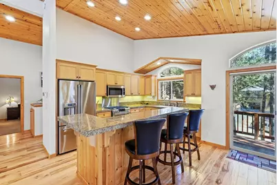 11642 Zermatt Drive, Truckee, CA 96161 - Photo 5