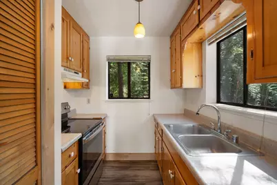 12458 Greenwood Drive, Truckee, CA 96161 - Photo 7